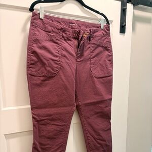 Old Navy’s women’s pixie pant